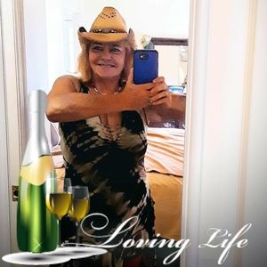 Meet your Posher, Teresa